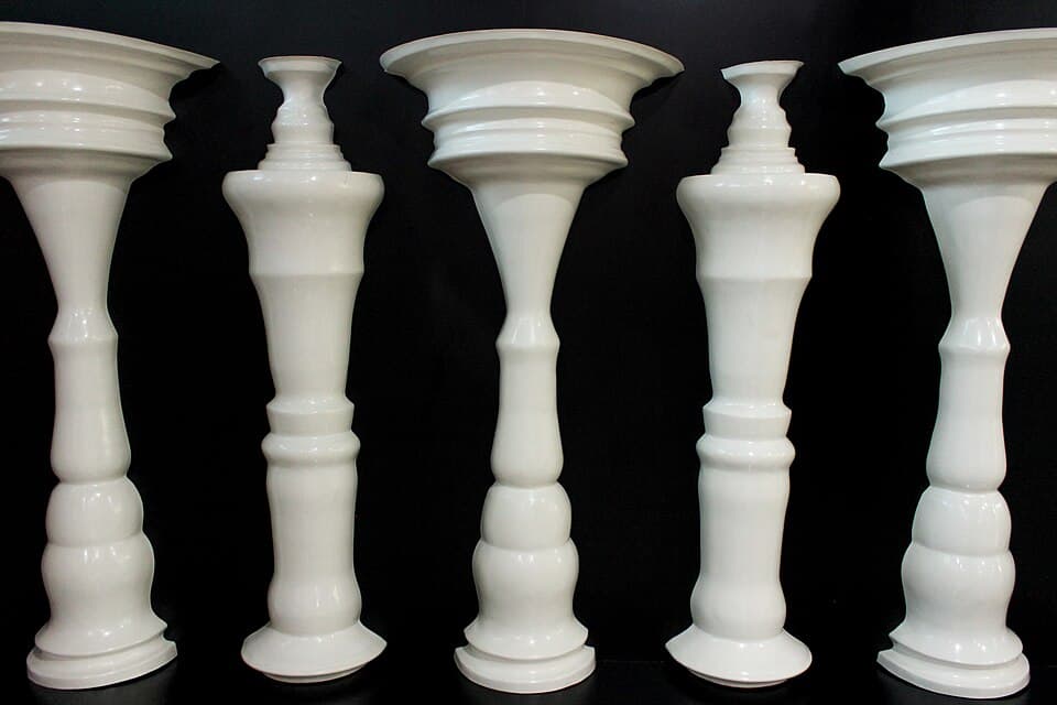 Optical illusion exhibit